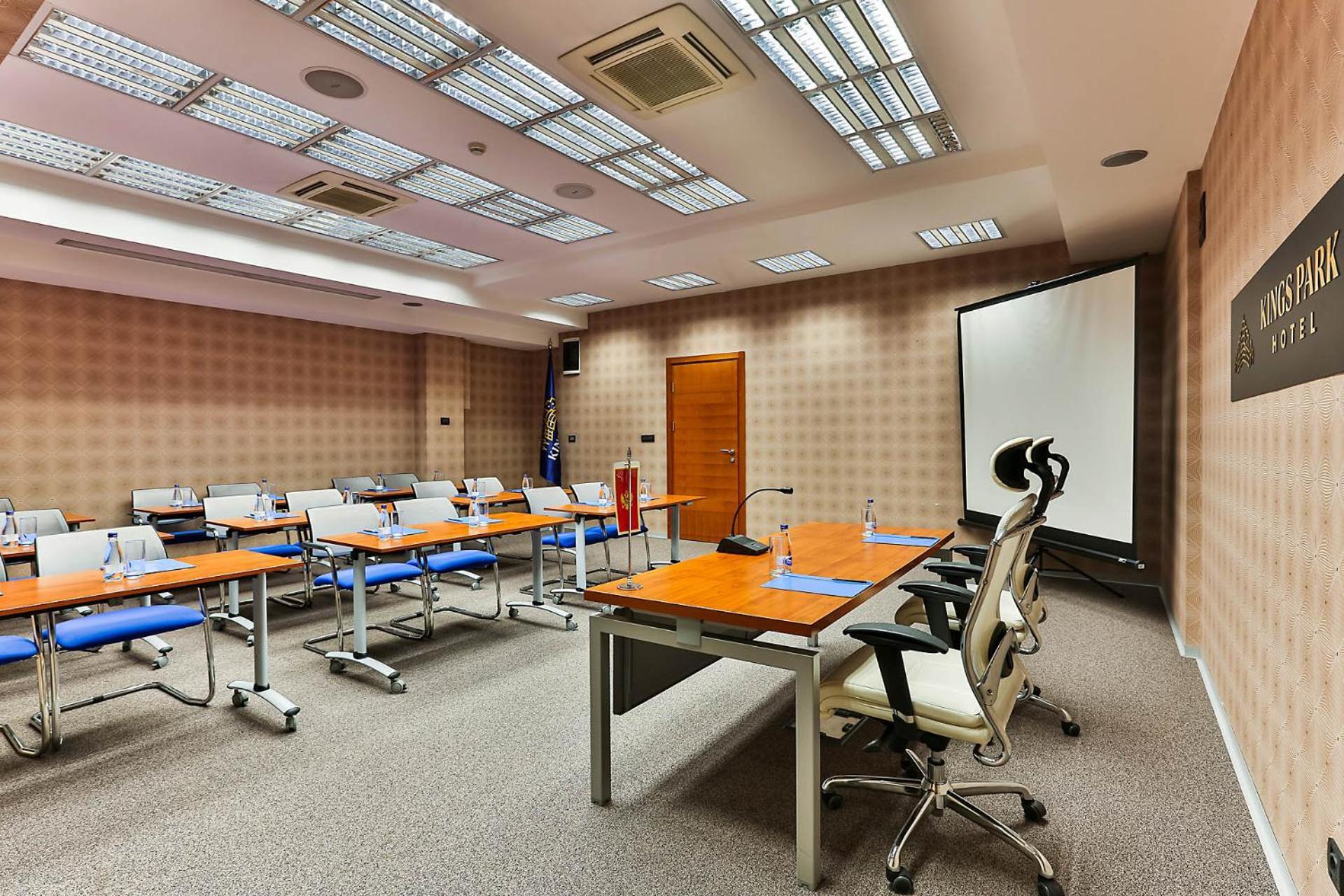 Kings Park Hotel Podgorica Ngoại thất bức ảnh